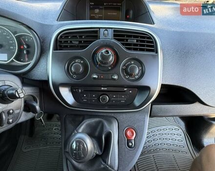 Белый Рено Кенгу, объемом двигателя 1.46 л и пробегом 230 тыс. км за 7300 $, фото 52 на Automoto.ua