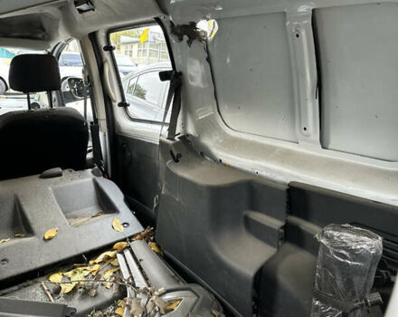 Белый Рено Кенгу, объемом двигателя 1.46 л и пробегом 196 тыс. км за 2800 $, фото 10 на Automoto.ua