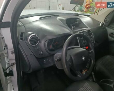Белый Рено Кенгу, объемом двигателя 1.46 л и пробегом 109 тыс. км за 9700 $, фото 36 на Automoto.ua
