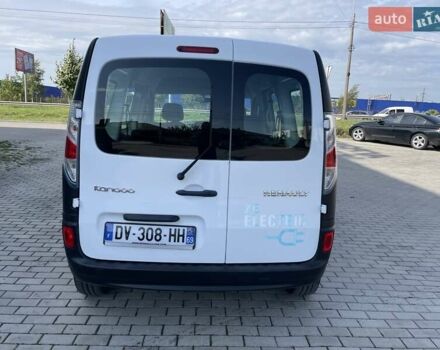 Белый Рено Кенгу, объемом двигателя 0 л и пробегом 75 тыс. км за 8800 $, фото 8 на Automoto.ua