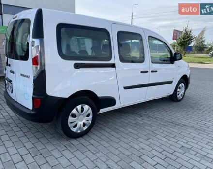 Белый Рено Кенгу, объемом двигателя 0 л и пробегом 75 тыс. км за 8800 $, фото 11 на Automoto.ua