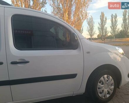 Белый Рено Кенгу, объемом двигателя 1.46 л и пробегом 109 тыс. км за 9700 $, фото 53 на Automoto.ua