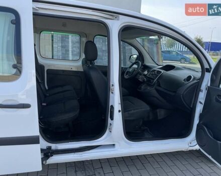 Белый Рено Кенгу, объемом двигателя 0 л и пробегом 75 тыс. км за 8800 $, фото 30 на Automoto.ua