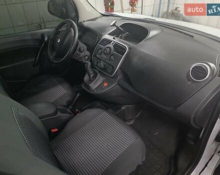 Белый Рено Кенгу, объемом двигателя 1.46 л и пробегом 109 тыс. км за 9700 $, фото 29 на Automoto.ua