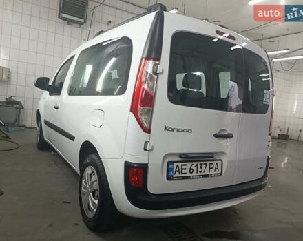 Белый Рено Кенгу, объемом двигателя 1.46 л и пробегом 109 тыс. км за 9700 $, фото 6 на Automoto.ua