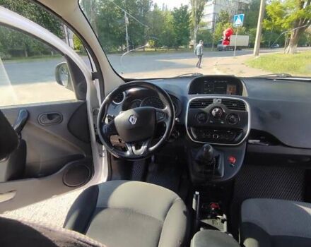 Белый Рено Кенгу, объемом двигателя 1.46 л и пробегом 214 тыс. км за 12500 $, фото 6 на Automoto.ua