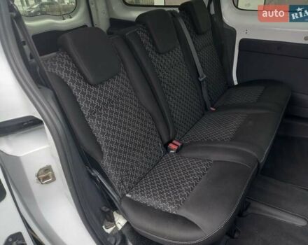 Белый Рено Кенгу, объемом двигателя 1.5 л и пробегом 71 тыс. км за 10850 $, фото 18 на Automoto.ua