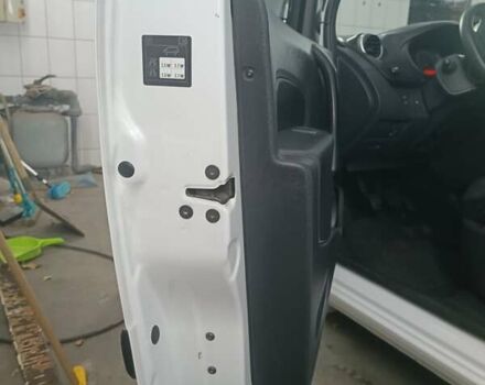 Белый Рено Кенгу, объемом двигателя 1.46 л и пробегом 109 тыс. км за 9700 $, фото 33 на Automoto.ua