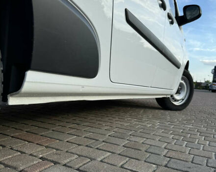 Белый Рено Кенгу, объемом двигателя 1.5 л и пробегом 211 тыс. км за 9000 $, фото 16 на Automoto.ua