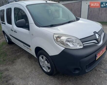 Белый Рено Кенгу, объемом двигателя 1.5 л и пробегом 71 тыс. км за 10850 $, фото 5 на Automoto.ua