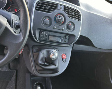 Білий Рено Кєнгу, об'ємом двигуна 1.5 л та пробігом 203 тис. км за 11450 $, фото 12 на Automoto.ua