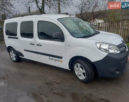 Белый Рено Кенгу, объемом двигателя 1.5 л и пробегом 70 тыс. км за 10650 $, фото 5 на Automoto.ua