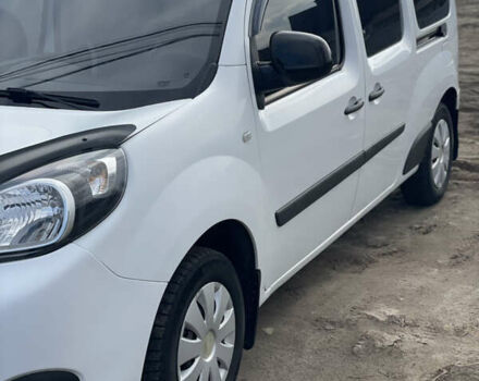 Білий Рено Кєнгу, об'ємом двигуна 1.46 л та пробігом 237 тис. км за 12700 $, фото 4 на Automoto.ua