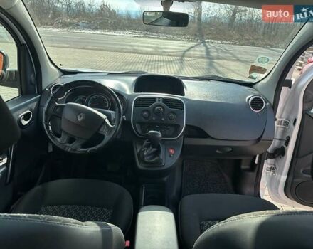 Белый Рено Кенгу, объемом двигателя 0 л и пробегом 63 тыс. км за 9500 $, фото 7 на Automoto.ua