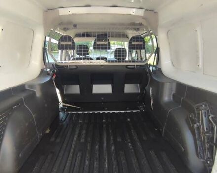 Белый Рено Кенгу, объемом двигателя 1.46 л и пробегом 214 тыс. км за 12500 $, фото 4 на Automoto.ua