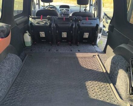 Білий Рено Кєнгу, об'ємом двигуна 1.46 л та пробігом 179 тис. км за 10500 $, фото 18 на Automoto.ua