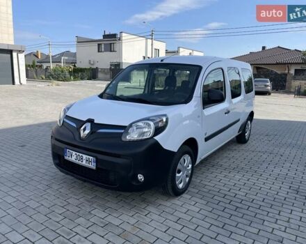 Белый Рено Кенгу, объемом двигателя 0 л и пробегом 75 тыс. км за 8800 $, фото 1 на Automoto.ua