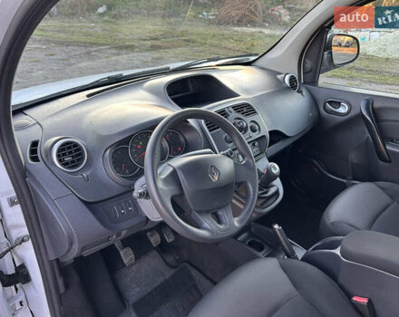 Білий Рено Кєнгу, об'ємом двигуна 1.5 л та пробігом 203 тис. км за 11450 $, фото 10 на Automoto.ua