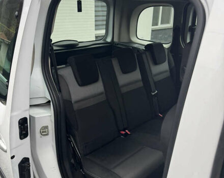 Белый Рено Кенгу, объемом двигателя 1.46 л и пробегом 196 тыс. км за 11500 $, фото 9 на Automoto.ua