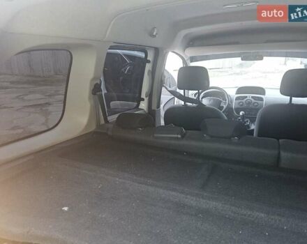 Белый Рено Кенгу, объемом двигателя 1.46 л и пробегом 151 тыс. км за 9999 $, фото 14 на Automoto.ua