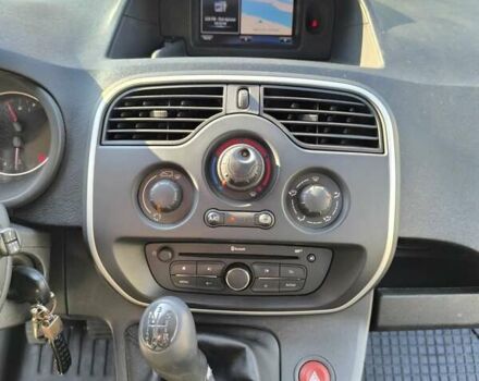 Білий Рено Кєнгу, об'ємом двигуна 1.46 л та пробігом 179 тис. км за 10500 $, фото 22 на Automoto.ua