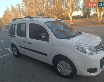 Белый Рено Кенгу, объемом двигателя 1.46 л и пробегом 109 тыс. км за 9700 $, фото 54 на Automoto.ua