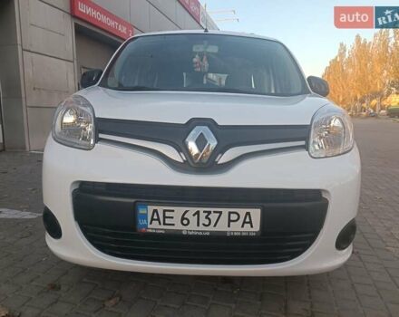 Белый Рено Кенгу, объемом двигателя 1.46 л и пробегом 109 тыс. км за 9700 $, фото 57 на Automoto.ua