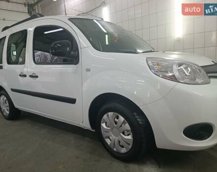 Белый Рено Кенгу, объемом двигателя 1.46 л и пробегом 109 тыс. км за 9700 $, фото 13 на Automoto.ua