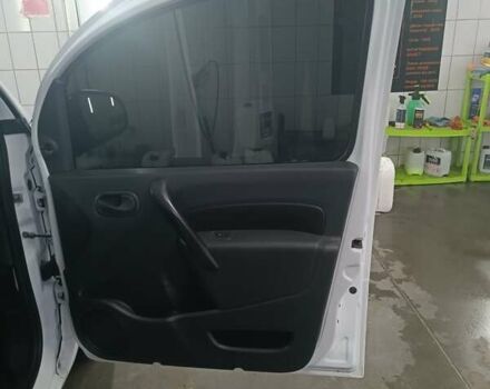 Белый Рено Кенгу, объемом двигателя 1.46 л и пробегом 109 тыс. км за 9700 $, фото 24 на Automoto.ua