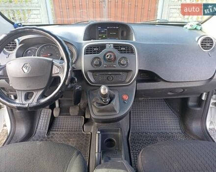 Білий Рено Кєнгу, об'ємом двигуна 1.5 л та пробігом 250 тис. км за 9700 $, фото 13 на Automoto.ua
