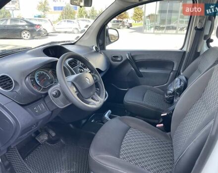 Белый Рено Кенгу, объемом двигателя 0 л и пробегом 75 тыс. км за 8800 $, фото 20 на Automoto.ua