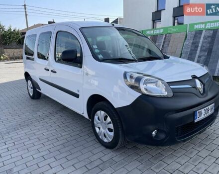 Белый Рено Кенгу, объемом двигателя 0 л и пробегом 75 тыс. км за 8800 $, фото 3 на Automoto.ua