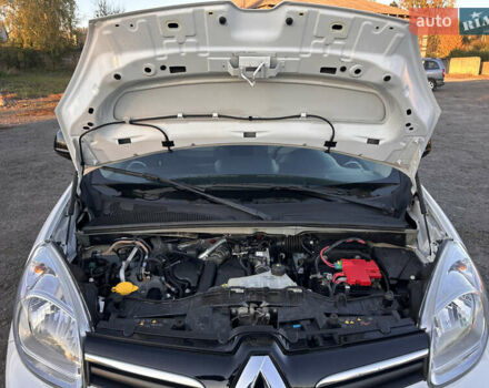 Білий Рено Кєнгу, об'ємом двигуна 1.5 л та пробігом 203 тис. км за 11450 $, фото 20 на Automoto.ua