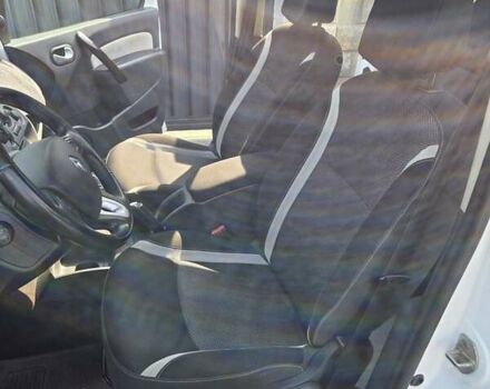 Білий Рено Кєнгу, об'ємом двигуна 1.46 л та пробігом 270 тис. км за 10800 $, фото 12 на Automoto.ua
