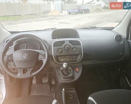 Белый Рено Кенгу, объемом двигателя 1.46 л и пробегом 151 тыс. км за 9999 $, фото 10 на Automoto.ua