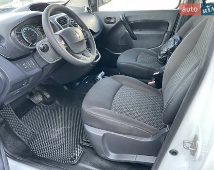 Белый Рено Кенгу, объемом двигателя 0 л и пробегом 75 тыс. км за 8800 $, фото 19 на Automoto.ua