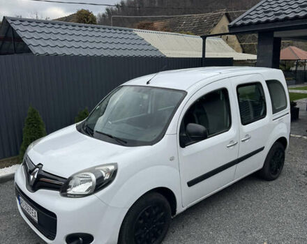 Белый Рено Кенгу, объемом двигателя 1.46 л и пробегом 196 тыс. км за 11500 $, фото 3 на Automoto.ua