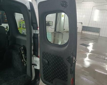 Белый Рено Кенгу, объемом двигателя 1.46 л и пробегом 109 тыс. км за 9700 $, фото 18 на Automoto.ua