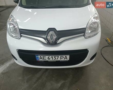 Белый Рено Кенгу, объемом двигателя 1.46 л и пробегом 109 тыс. км за 9700 $, фото 47 на Automoto.ua