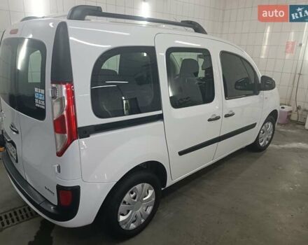 Белый Рено Кенгу, объемом двигателя 1.46 л и пробегом 109 тыс. км за 9700 $, фото 10 на Automoto.ua