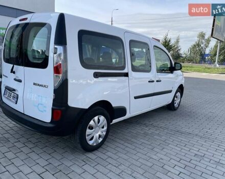Белый Рено Кенгу, объемом двигателя 0 л и пробегом 75 тыс. км за 8800 $, фото 13 на Automoto.ua