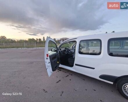 Белый Рено Кенгу, объемом двигателя 1.5 л и пробегом 59 тыс. км за 12850 $, фото 6 на Automoto.ua