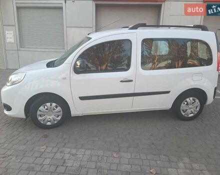 Белый Рено Кенгу, объемом двигателя 1.46 л и пробегом 109 тыс. км за 9700 $, фото 60 на Automoto.ua