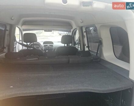 Белый Рено Кенгу, объемом двигателя 1.46 л и пробегом 151 тыс. км за 9999 $, фото 13 на Automoto.ua