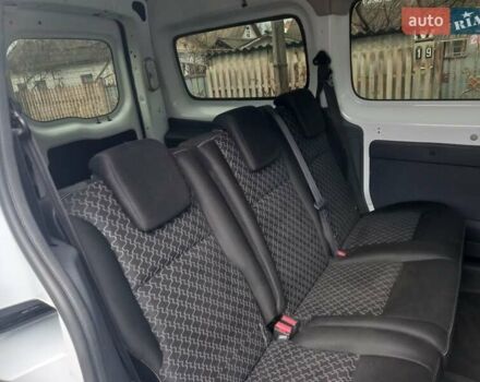 Белый Рено Кенгу, объемом двигателя 1.5 л и пробегом 70 тыс. км за 10650 $, фото 12 на Automoto.ua