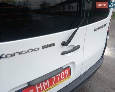 Белый Рено Кенгу, объемом двигателя 1.5 л и пробегом 70 тыс. км за 10650 $, фото 9 на Automoto.ua