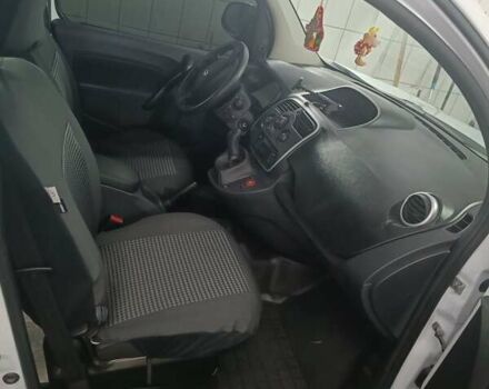 Белый Рено Кенгу, объемом двигателя 1.46 л и пробегом 109 тыс. км за 9700 $, фото 28 на Automoto.ua