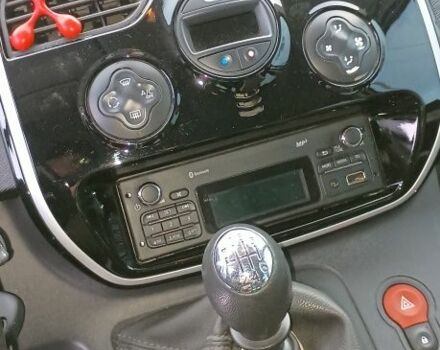 Білий Рено Кєнгу, об'ємом двигуна 1.5 л та пробігом 204 тис. км за 12700 $, фото 6 на Automoto.ua