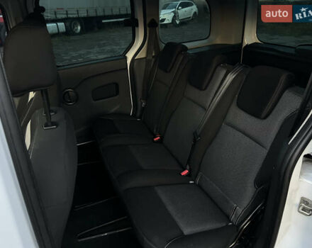 Белый Рено Кенгу, объемом двигателя 1.5 л и пробегом 263 тыс. км за 8950 $, фото 13 на Automoto.ua