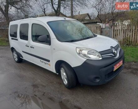 Белый Рено Кенгу, объемом двигателя 1.5 л и пробегом 70 тыс. км за 10650 $, фото 4 на Automoto.ua